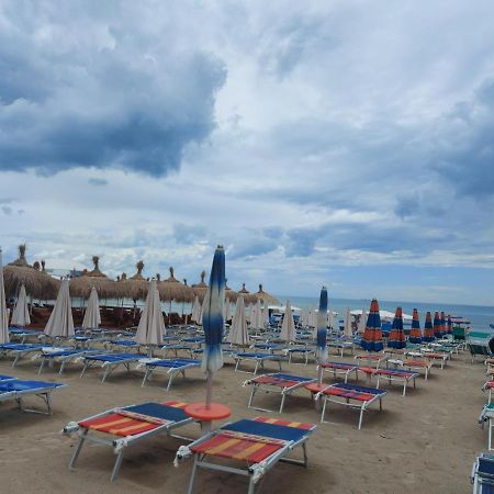 Bral Apartment 7 - Two-Bedroom With Seaview Durrës 外观 照片