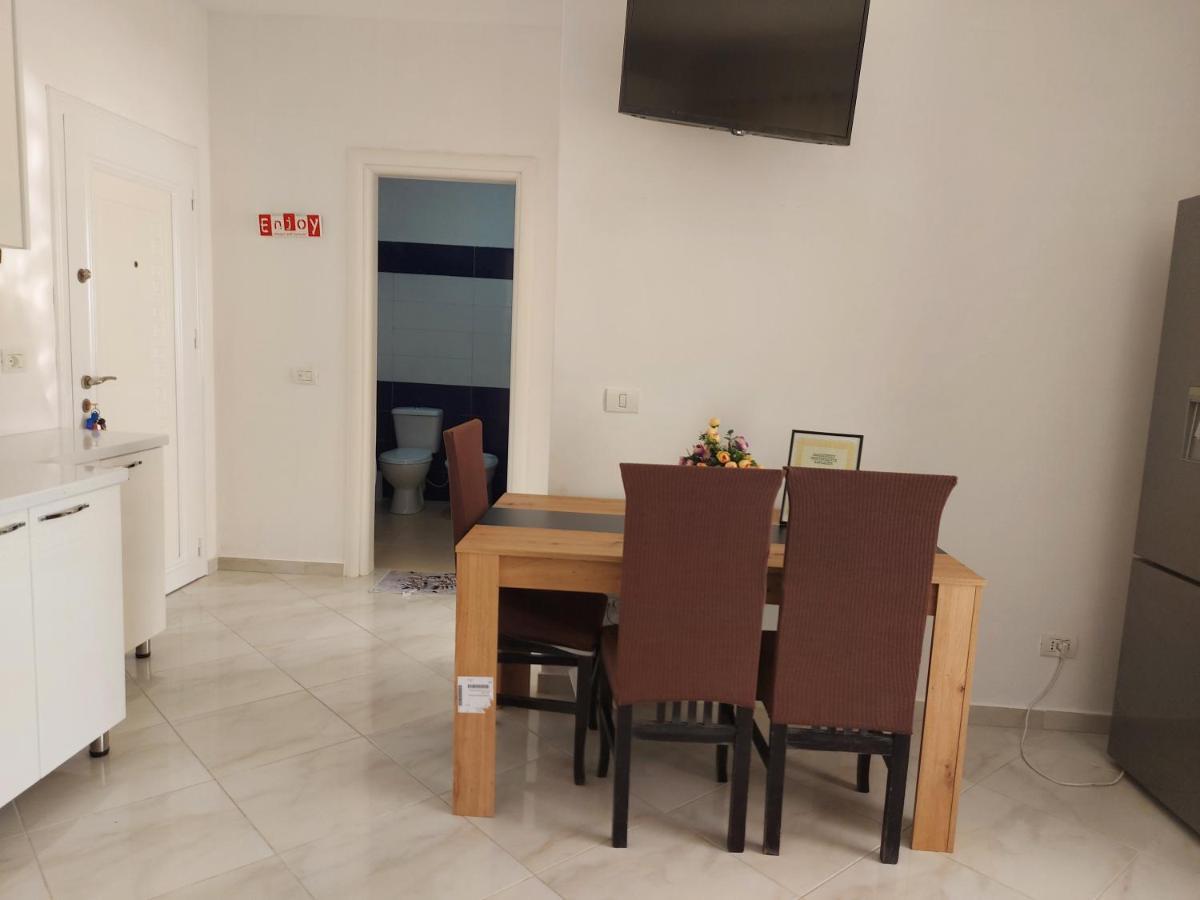 Bral Apartment 7 - Two-Bedroom With Seaview Durrës 外观 照片