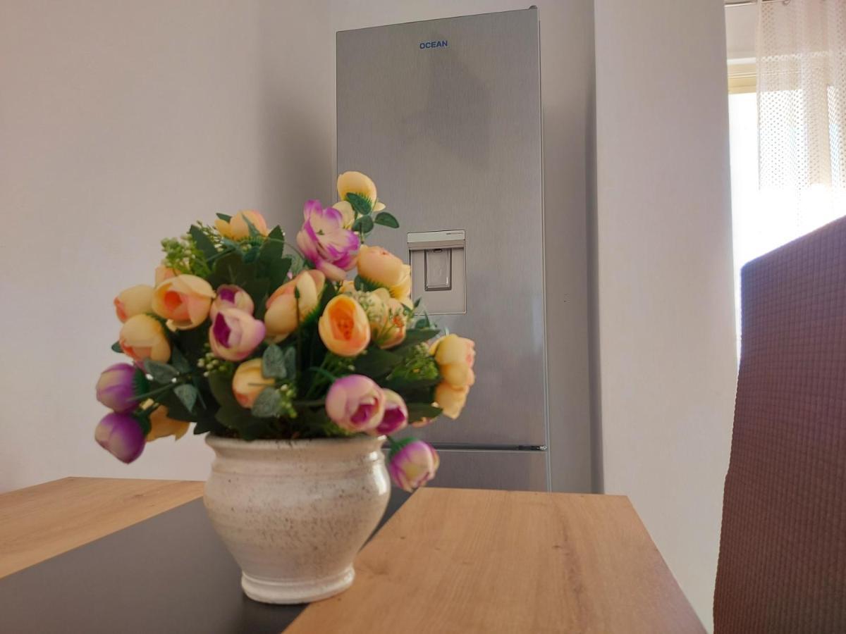 Bral Apartment 7 - Two-Bedroom With Seaview Durrës 外观 照片