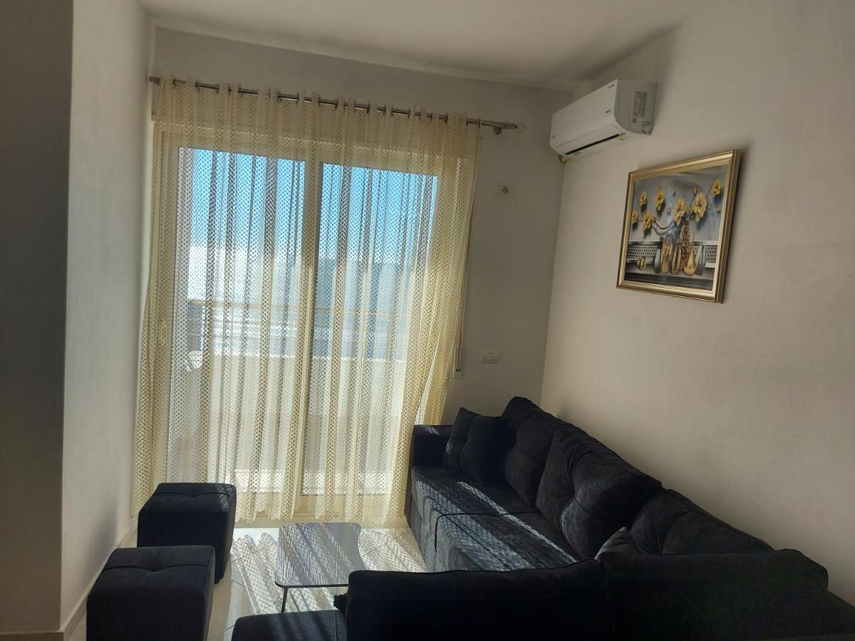 Bral Apartment 7 - Two-Bedroom With Seaview Durrës 外观 照片