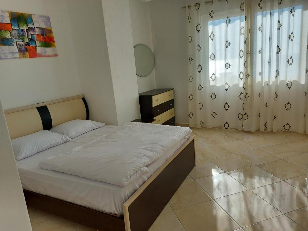 Bral Apartment 7 - Two-Bedroom With Seaview Durrës 外观 照片