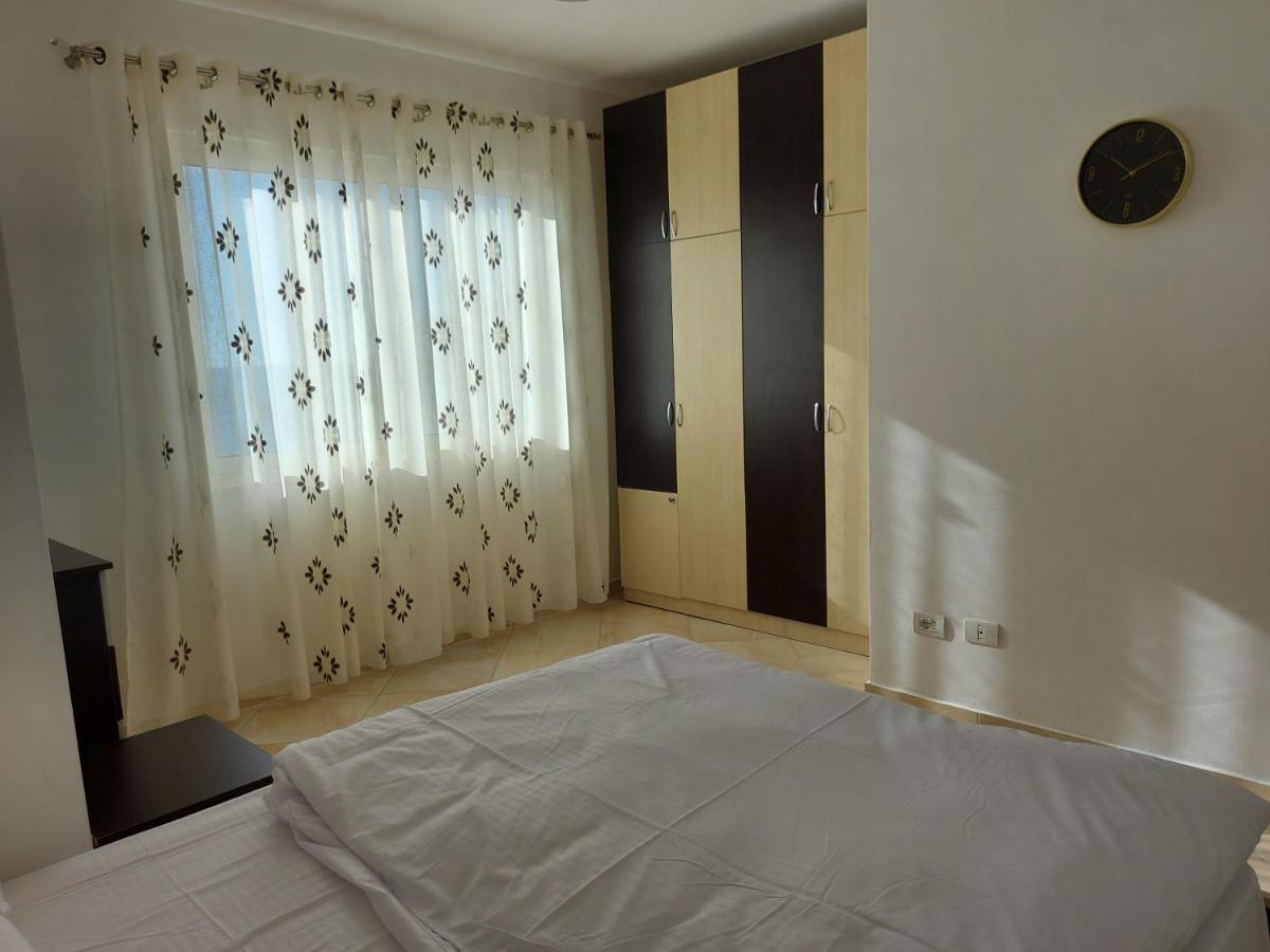 Bral Apartment 7 - Two-Bedroom With Seaview Durrës 外观 照片